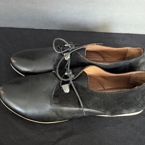 Bueno Black Leather Suede Oxford Flats 10 NWOT Workwear Goth Timeless NEW